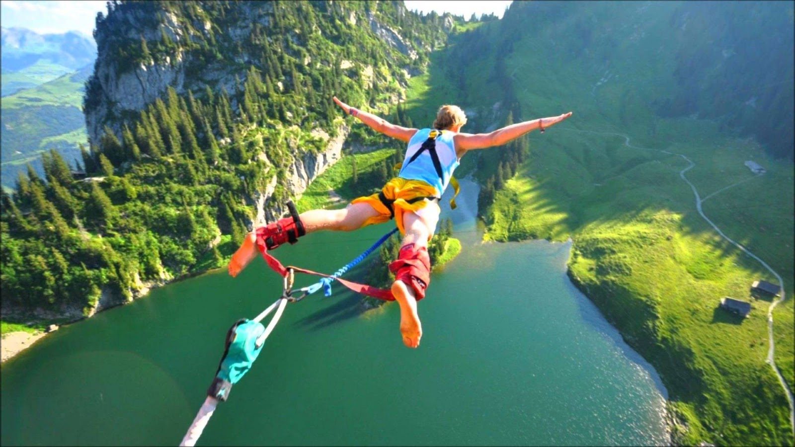 Bungee Jumping in Rishikesh by Jumpin Heights
